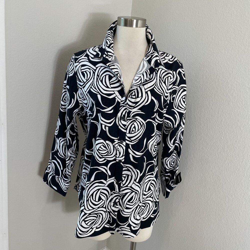 NEW Chicos Womens 14 No Iron Stretch Rose Line Shirt Black White Classic Blouse